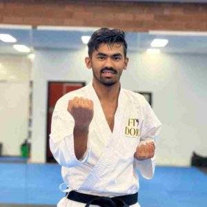 FitDojo Master Sushant showing basic blocks